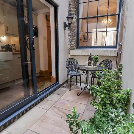 Semesterbostad Charlotte House *