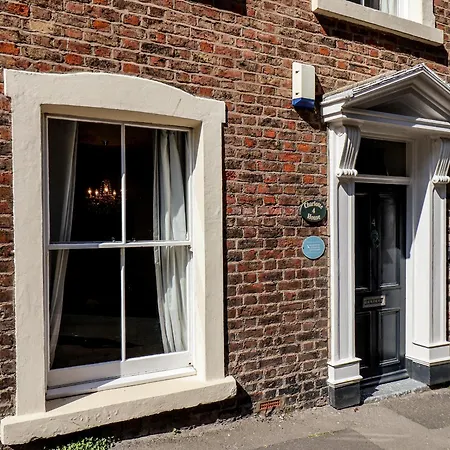 Charlotte House Semesterbostad *