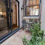 بيت للعطل Charlotte House *