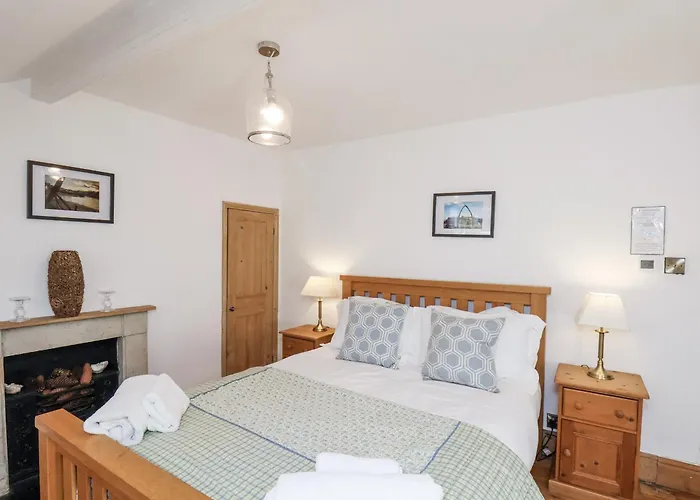 Charlotte House * ウィットビー