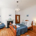 Charlotte House Tatil Evi
